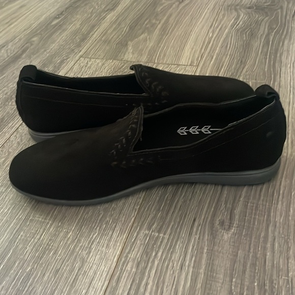 Women’s Minnetonka Flats Size 9.5 - Picture 5 of 8